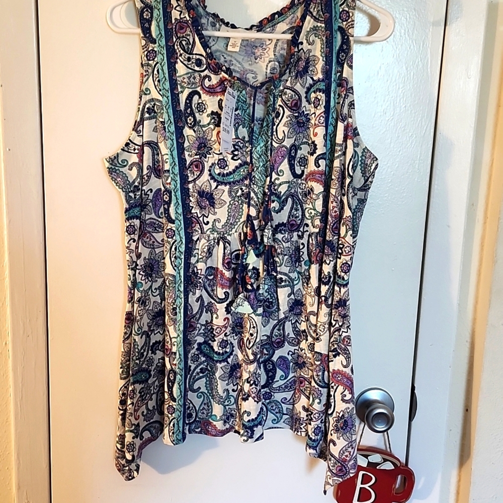 Sleeveless Top blouse